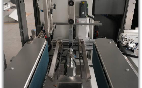 Lantech Carton Erector